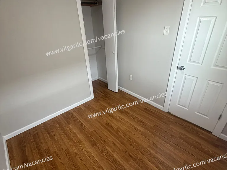 3917 Pulaski St — Photo 11