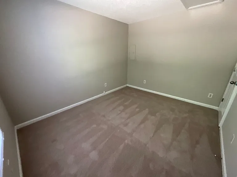 2709 Ingleside Dr — Photo 23