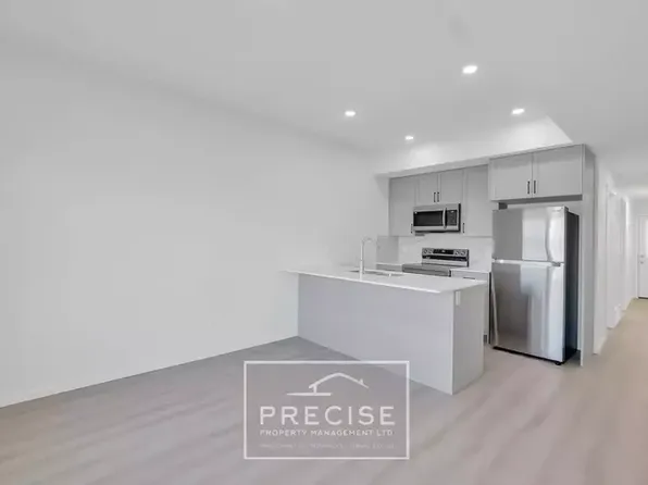 721 Orchards Blvd SW #1A, Edmonton, AB T6X 3C3