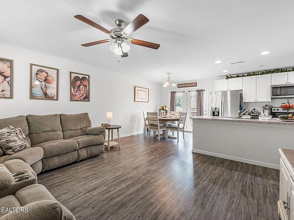 4th image of 6011 Freebird Ln