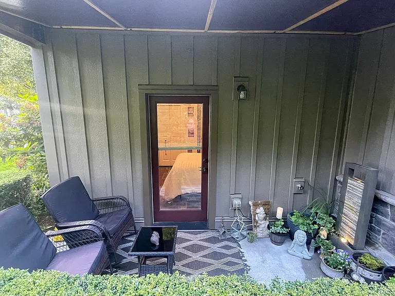 819 NW Wheelock Pl #819 — Photo 60