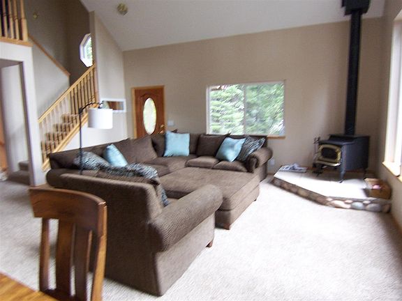3rd image of 621 E Burnt Cedar Trl