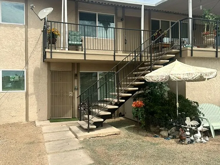 5318 W Turney Ave — Photo 15