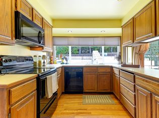 18415 Blue Ridge Dr, Lynnwood, WA 98037