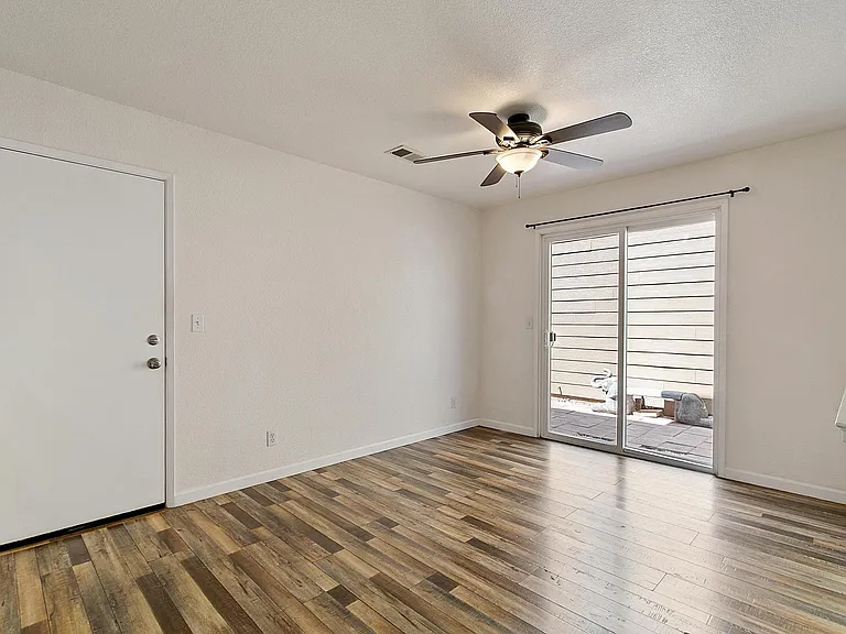 3215 Puffin Cir — Photo 8