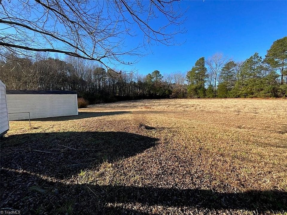 2nd image of 10 Sutton Rd