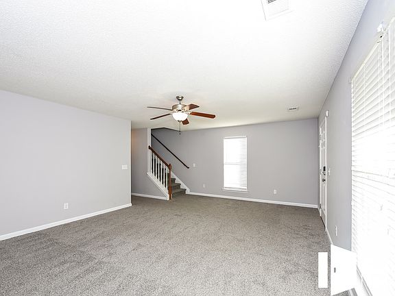 4th image of 221 Hester Woods Dr