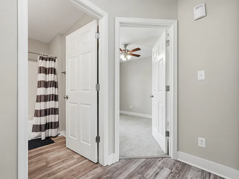 254 E Iris Ln — Photo 28