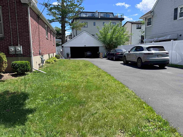 816 Kingsland Ave — Photo 12