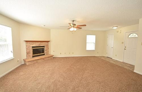 3rd image of 9251 Amberleigh Dr