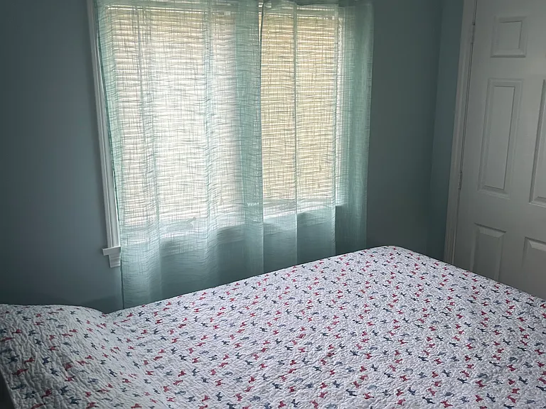 Queen bed