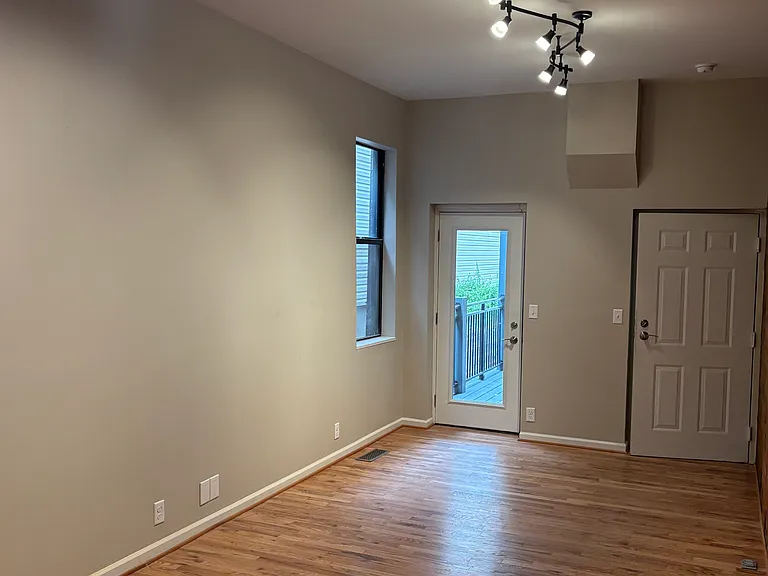 437 Clark St #A — Photo 5