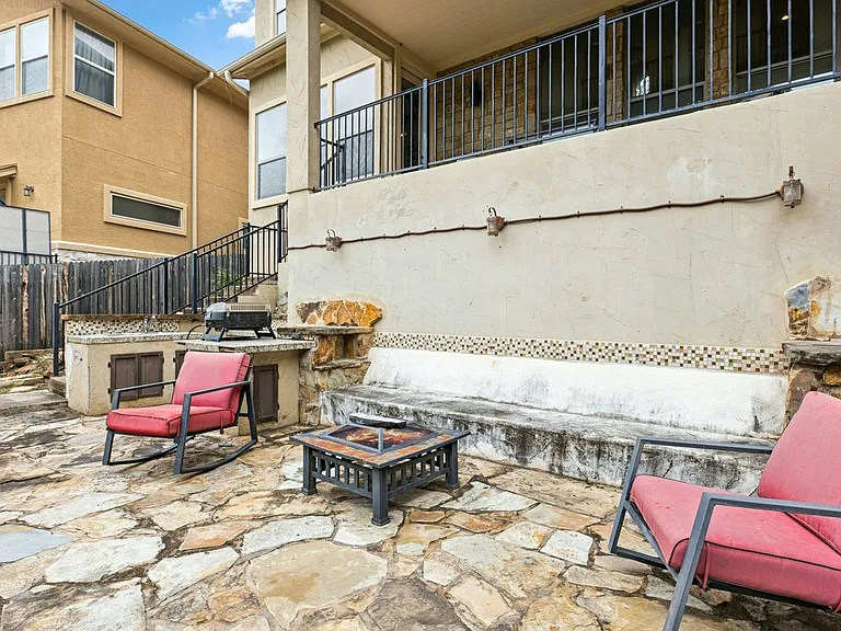 13001 Medina River Way — Photo 31