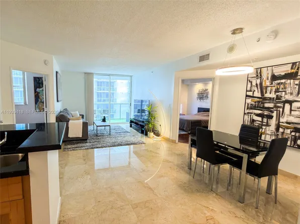 5085 NW 7th St APT 906, Miami, FL 33126