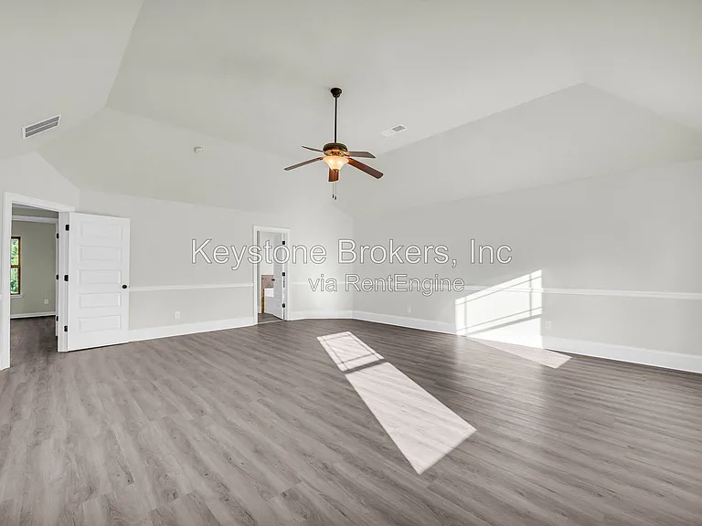 1216 Trophy Club Ave — Photo 6