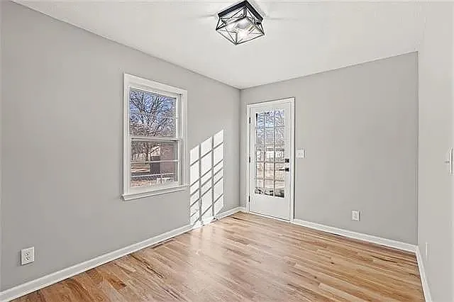 8539 Stearns Rd — Photo 20