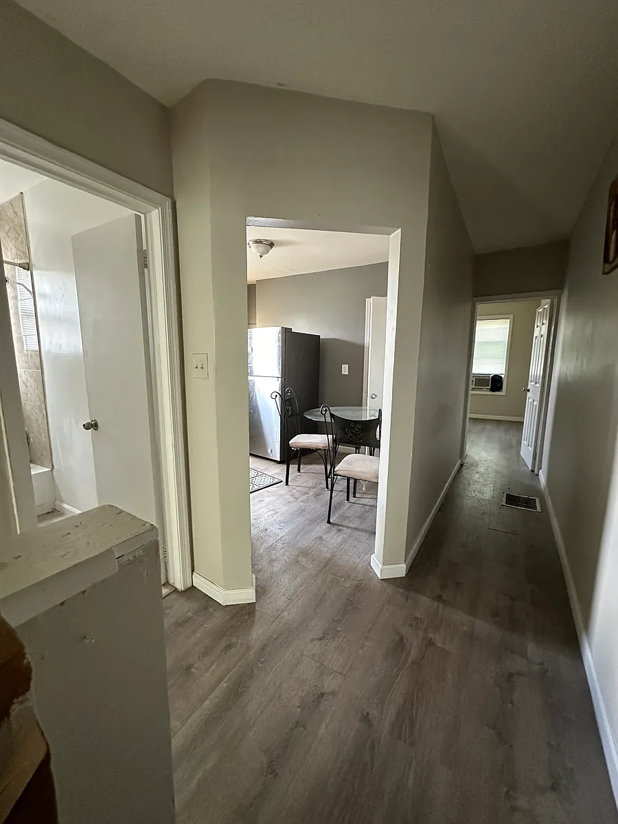 Building Photo - 714 Haddon Ave #2
