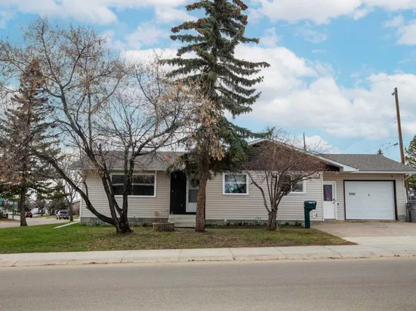 9702 E 119th Ave, Grande Prairie, AB T8V 3P8