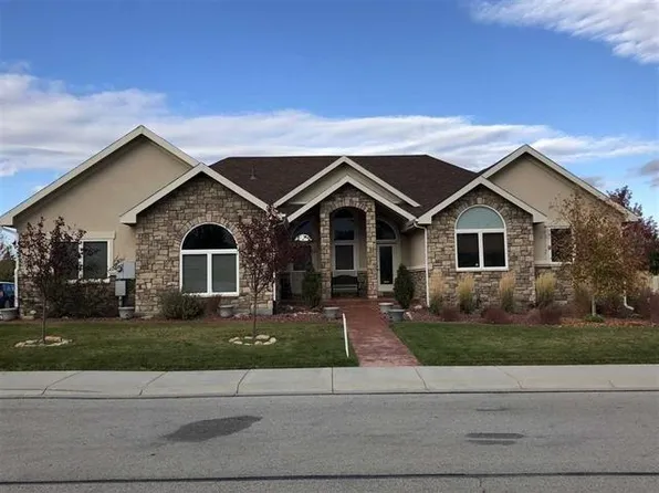 6212 Rosado Dr, Casper, WY 82609