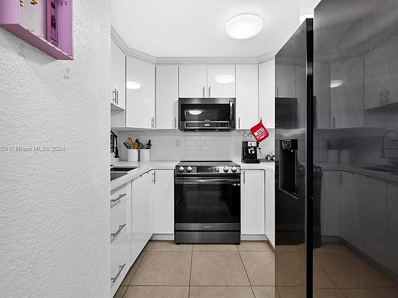 2nd image of 9310 Fontainebleau Blvd APT 609