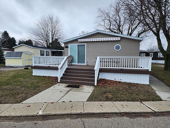 2nd image of 309 Birch Trail Dr
