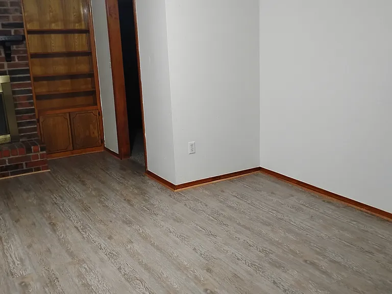 312 E Cedar Ln — Photo 27