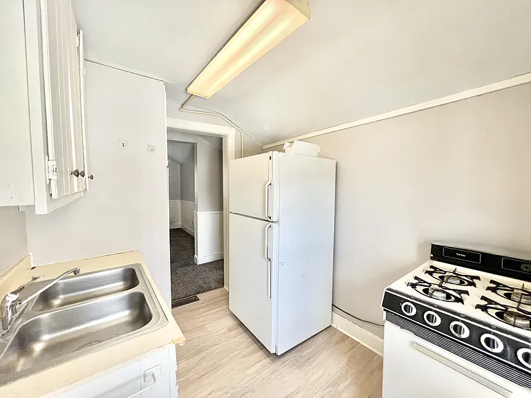 327 Center Ave #2 — Photo 4