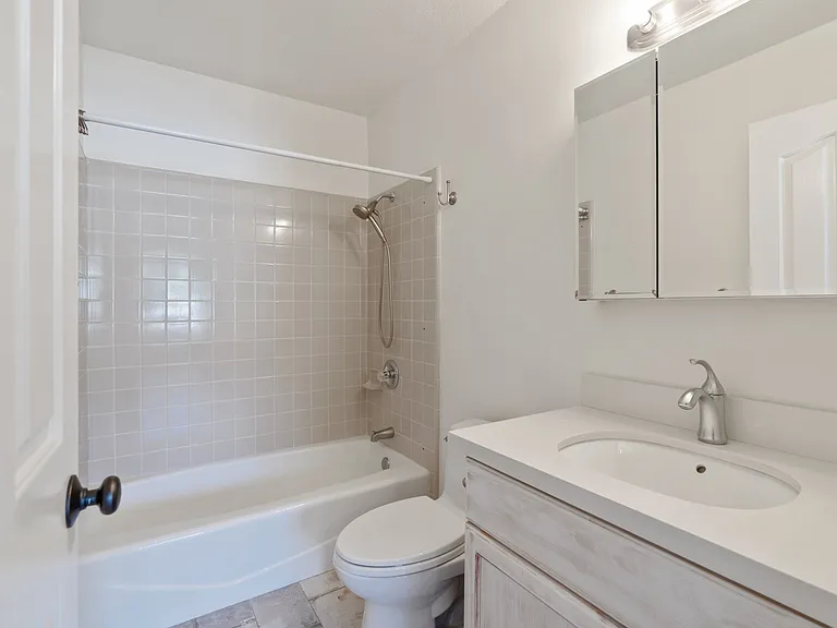 1243 Virginia Ave #9 — Photo 26