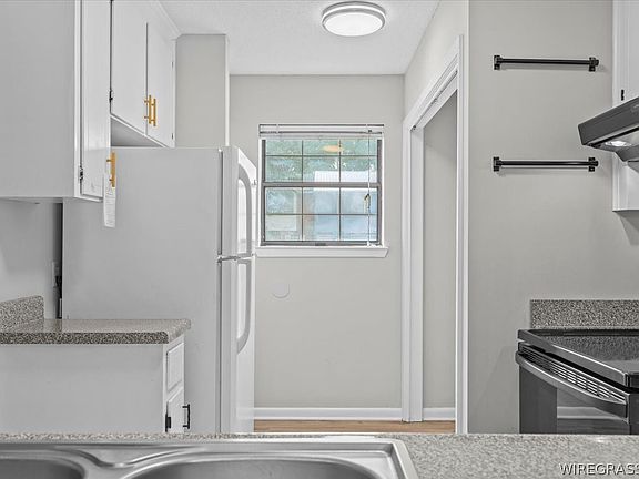 5th image of 129 Brian Ct