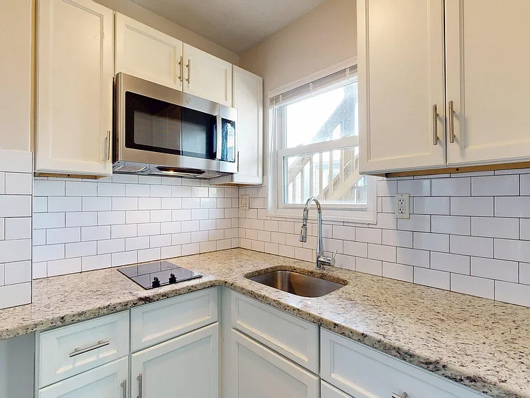 298 Meridian St #1 — Photo 8