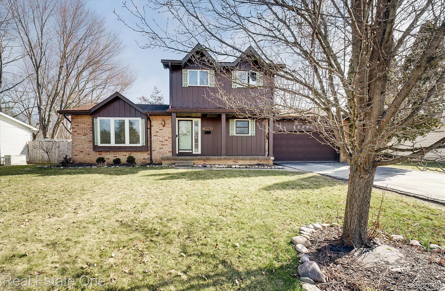 12065 Riverbend Dr photo 1