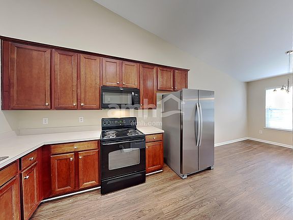 3rd image of 116 Golden Valley Dr