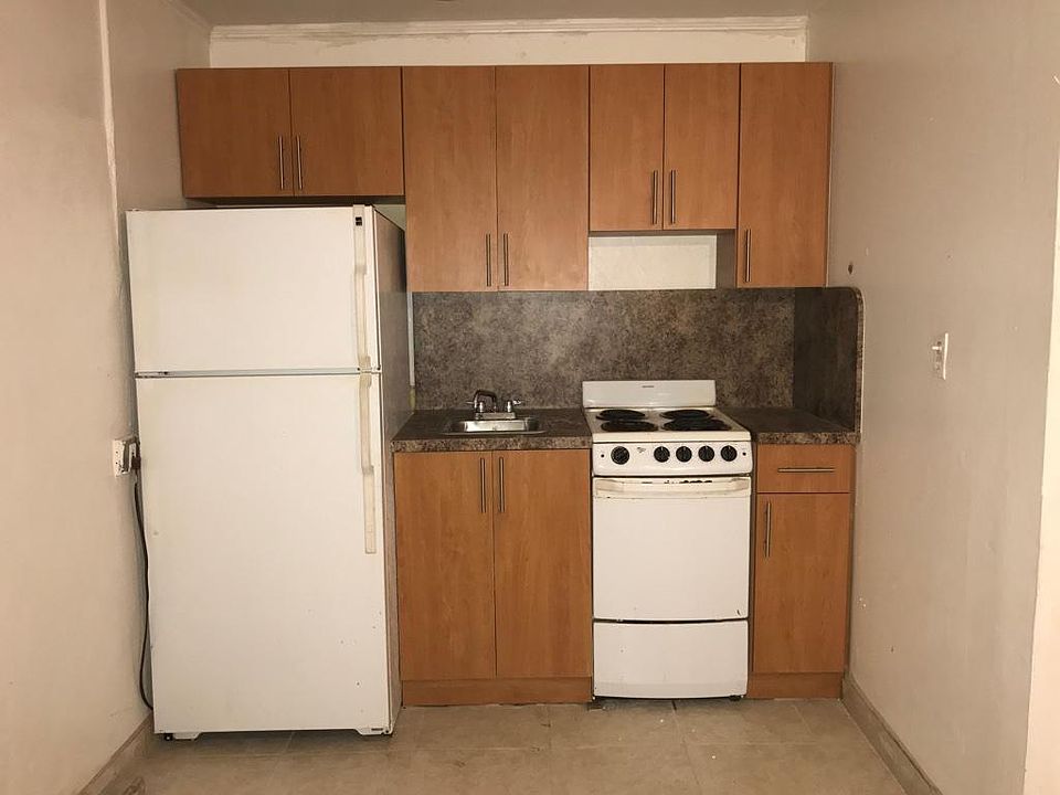 2nd image of 1200 NW 124th St