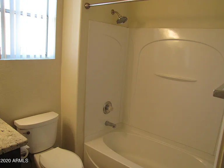 975 W Wendy Way — Photo 11