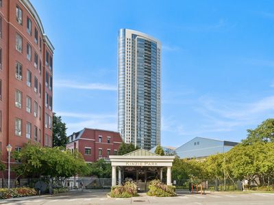 501 N Clinton St APT 1806, Chicago, IL, 60654
