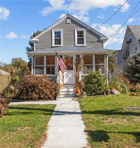 342 Warwick Neck Ave, Warwick, RI, 02889