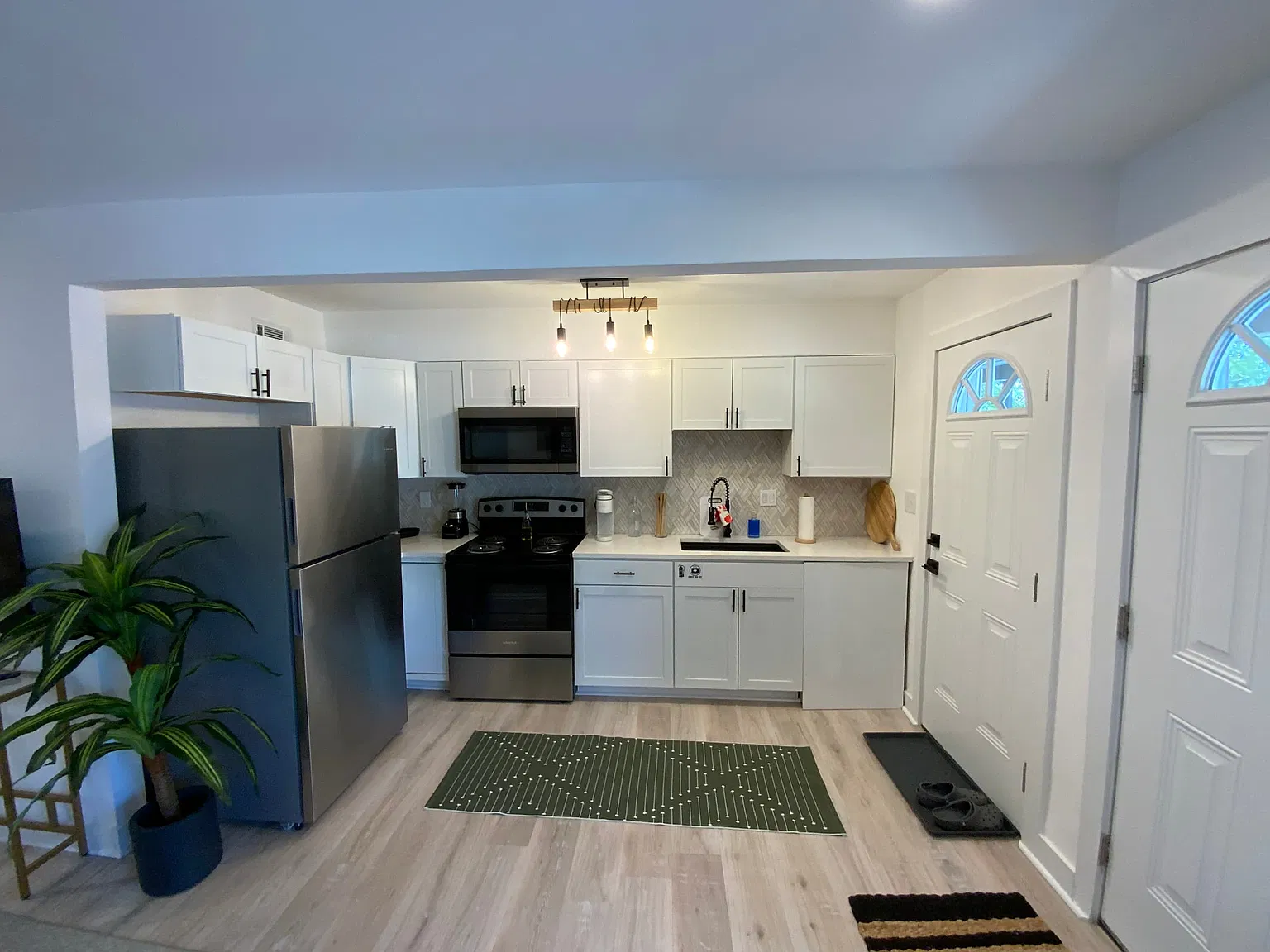 1 bed, 650 sqft, $1,650 — Photo 4
