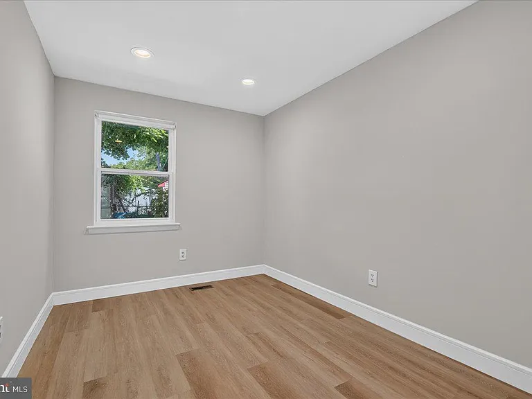 9208 Ambassador Pl #1 — Photo 10