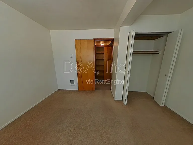 111 NW 11th St #3 — Photo 7