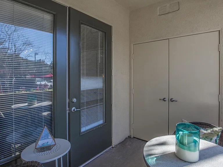 Laurel Vista Apartment Homes — Photo 28