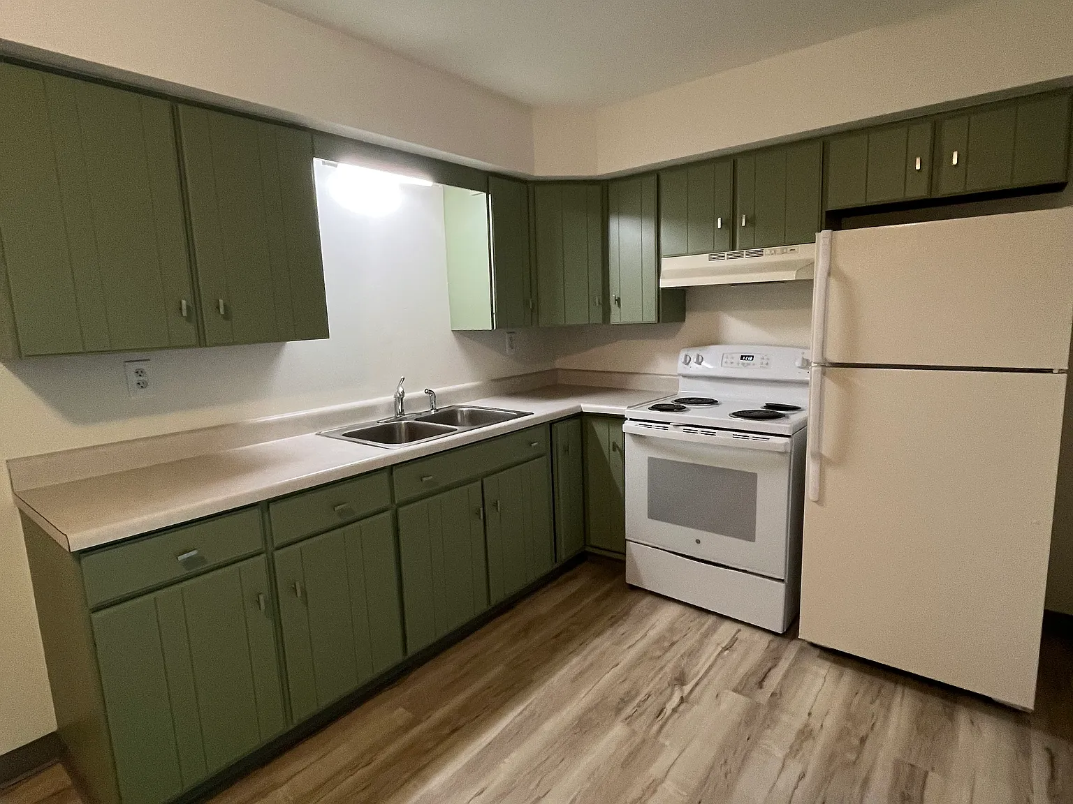 540 Lake Ave — Photo 2