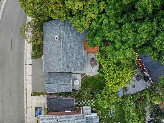 3rd image of 141 Ocarroll Ave