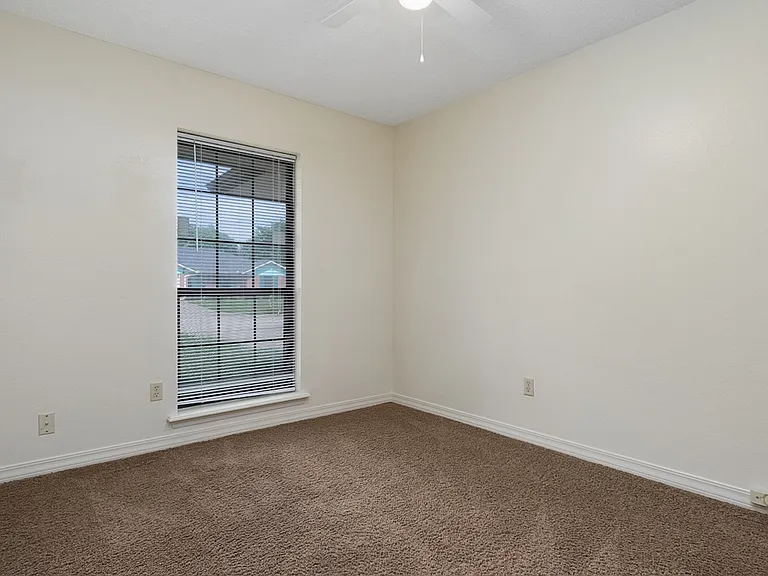 5602 Pampus Ln — Photo 19