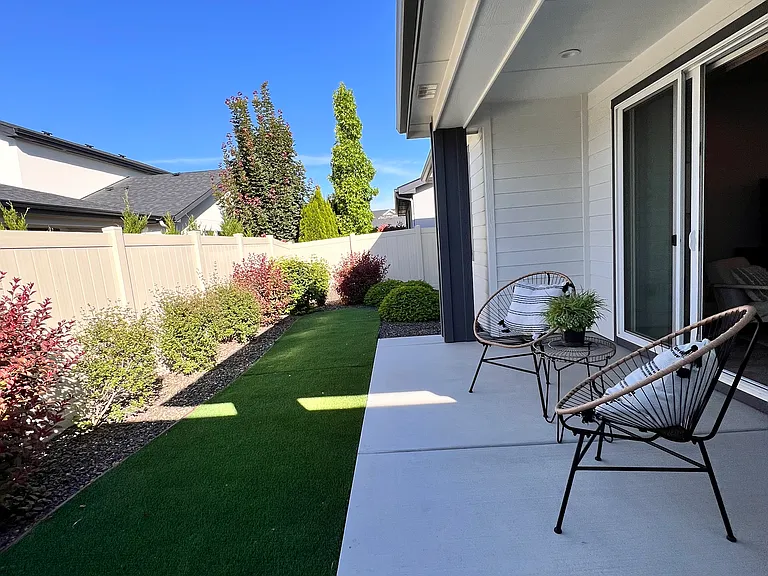 E Knobcone Dr — Photo 15