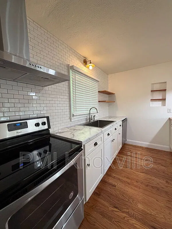 2 bed, 1.0 bath, 1200 sqft, $1,395 — Photo 4