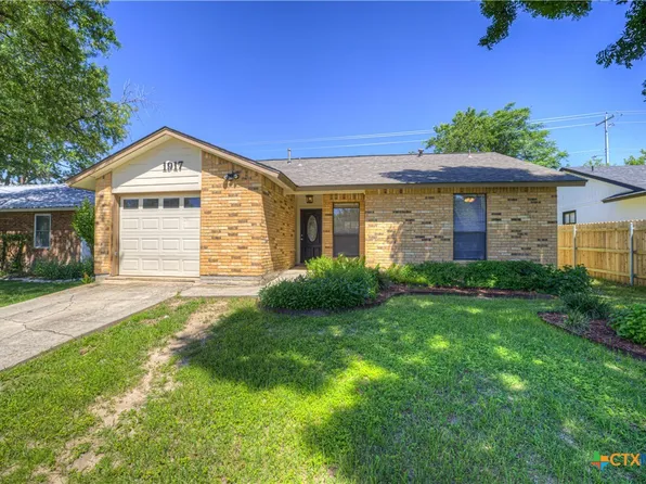 1917 Castle Gate Cir, San Marcos, TX 78666