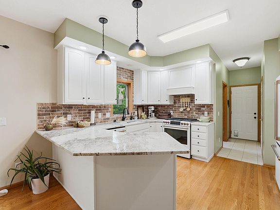 5th image of 14840 Jackson St NE