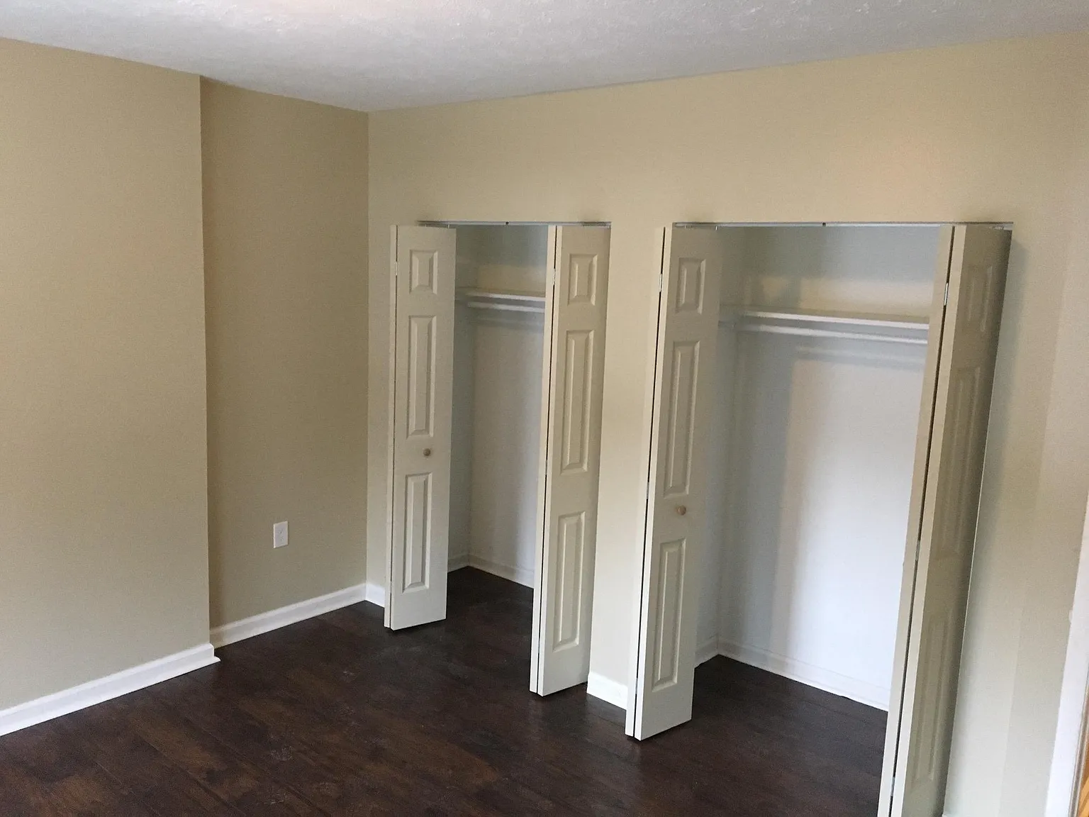 2 bed, 950 sqft, $1,200 — Photo 3