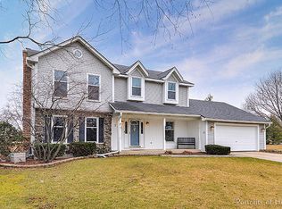 949 Montgomery Ct, Naperville, IL 60540