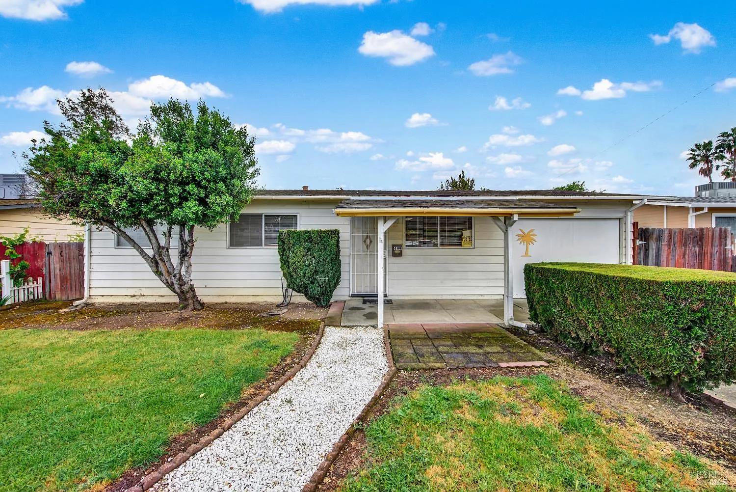 499 Apple Tree Lane photo 1